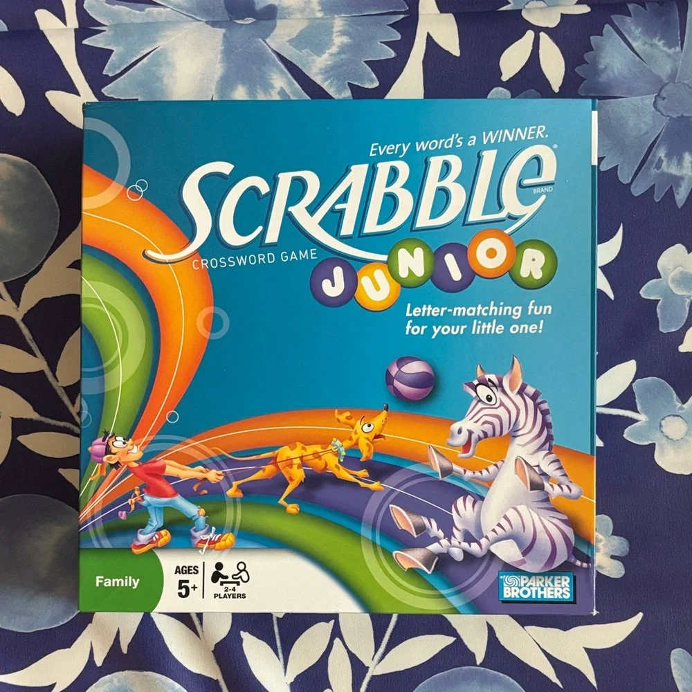 Scrabble Junior Kids Crossword Learning Game 2008 | Family Word Board Game